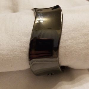 Gunmetal spring closure bracelet